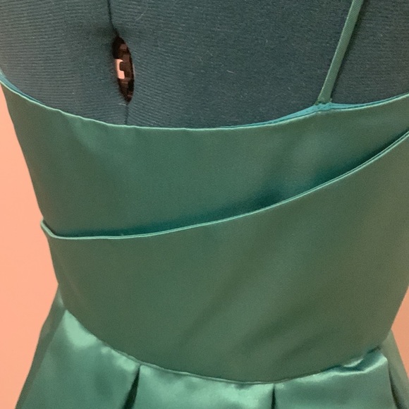 Amazing Vintage Satin Green Petal Ballgown - Picture 6 of 7